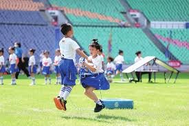 棒球场声学：解析球场弧度对观众呐喊声的聚拢效应