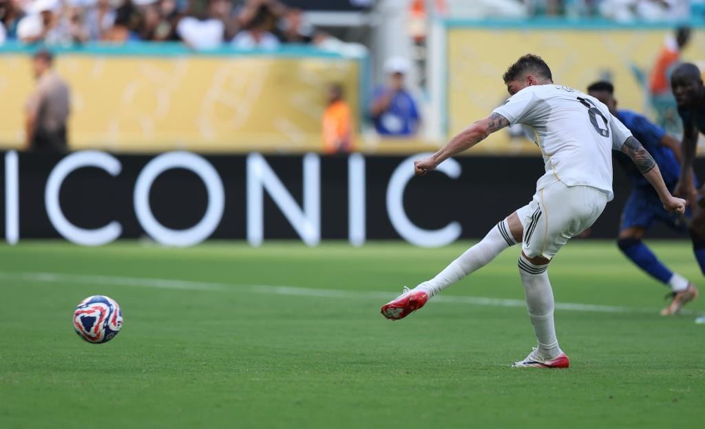 2025-03-01 11：00已结束NBA 常规赛湖人106：102快船