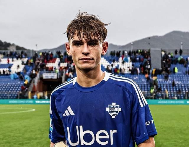 约基奇这球有多不可思议？全场球迷不敢相信：这都能进？.