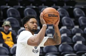 小李在赛后 小李在赛后