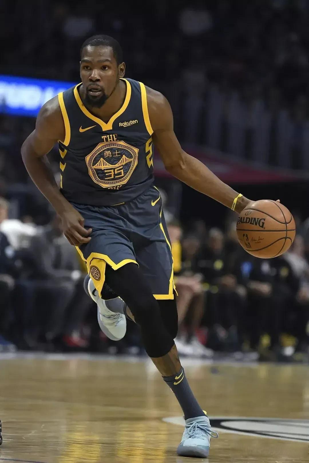 且充满朝气 且充满朝气